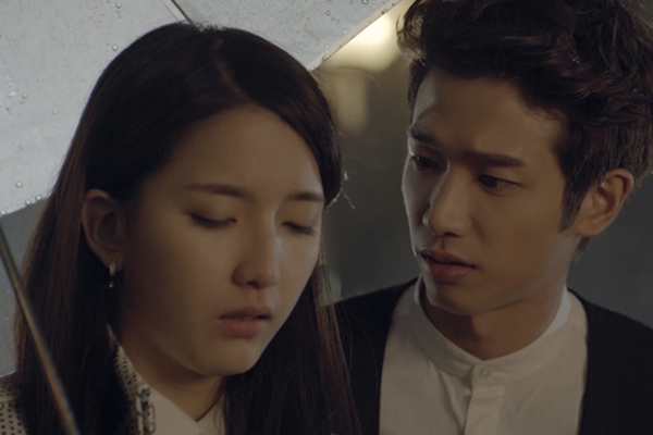 Sau hai năm ly hôn, vợ cũ năn nỉ tôi tái hôn, đứa con gái 5 tuổi nói một lời, tôi quay lưng bỏ đi