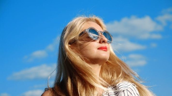 Cách phân biệt mắt kính thật, giả siêu nhanh mà bạn cần biết