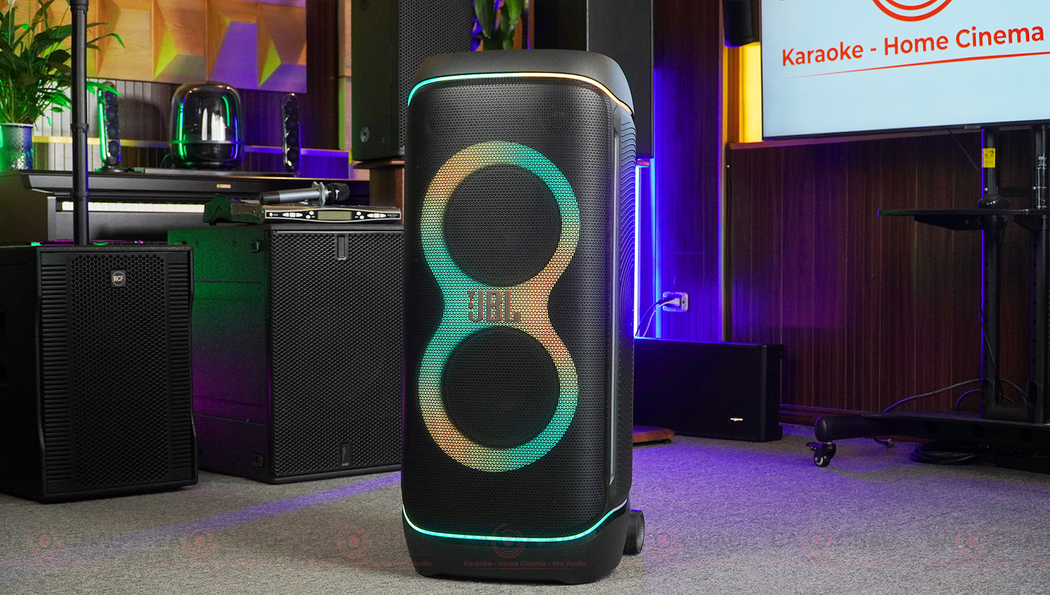 Loa JBL PartyBox 720