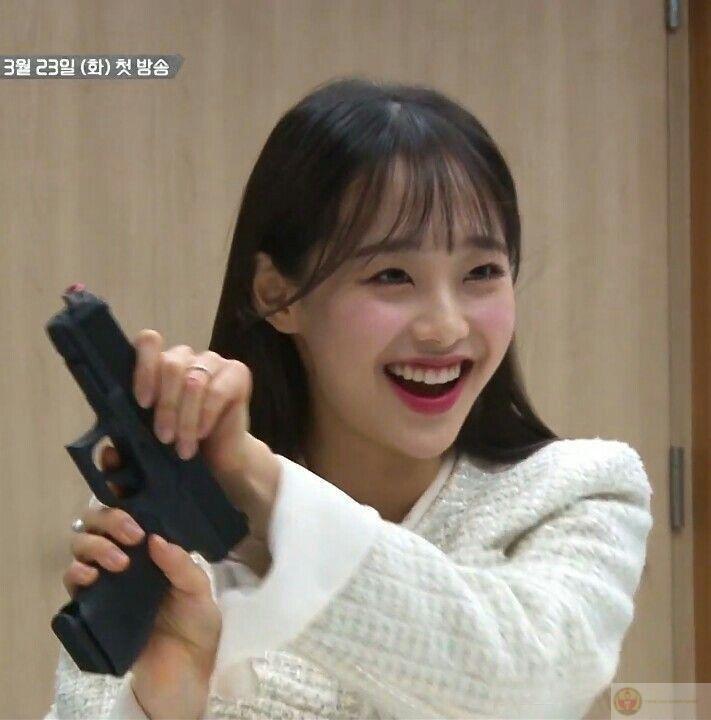 Ảnh meme bắn súng