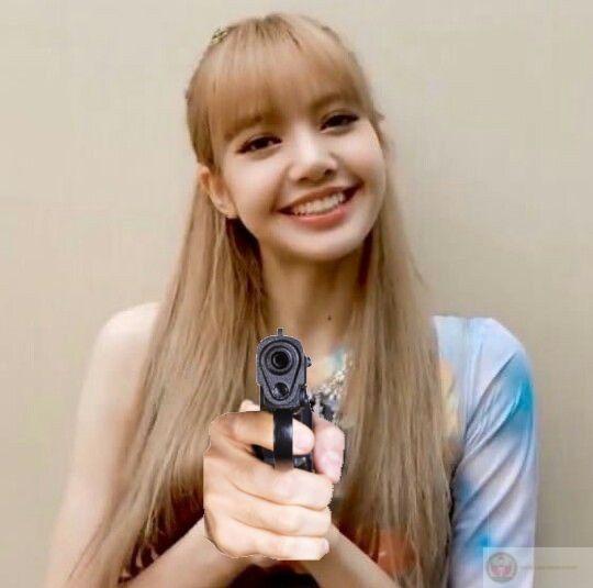 Meme bắn súng hài hước khẳng định rằng internet luôn có cách tạo trend mới