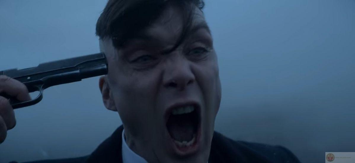 Meme bắn súng bá đạo trở thành nguồn cảm hứng bất tận cho ảnh chế Việt Nam