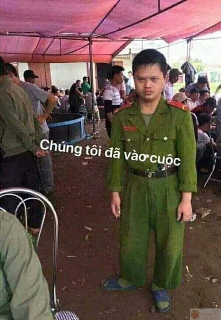 Meme báo cảnh sát phiên bản troll bạn bè khiến group chat náo loạn cười