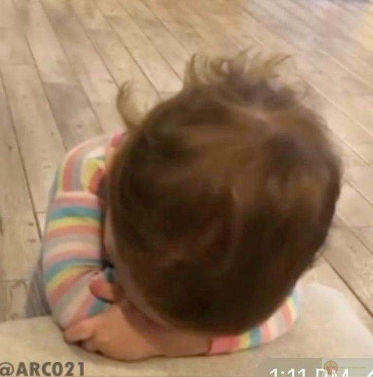 Meme mệt mỏi độc đáo phản ánh cảnh chán chường sau giờ học thêm buổi tối