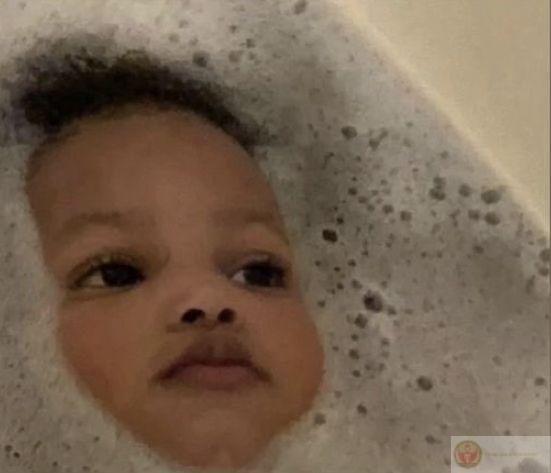 Meme mệt mỏi buồn cười thường xuất hiện kèm những câu thoại chán nản cực gắt