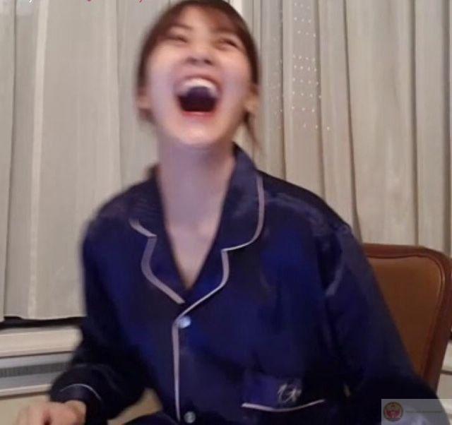 Cười không cần lý do, vì lý do gì cũng được