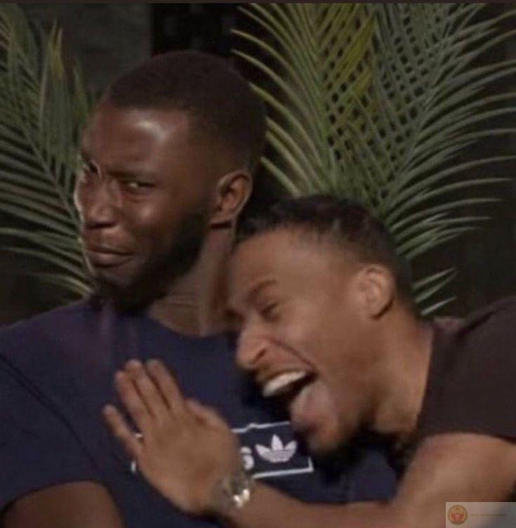 Cười lớn là cách đáp trả mọi tiêu cực