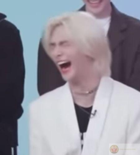 Cười xong rồi lại mở ra coi thêm cái nữa