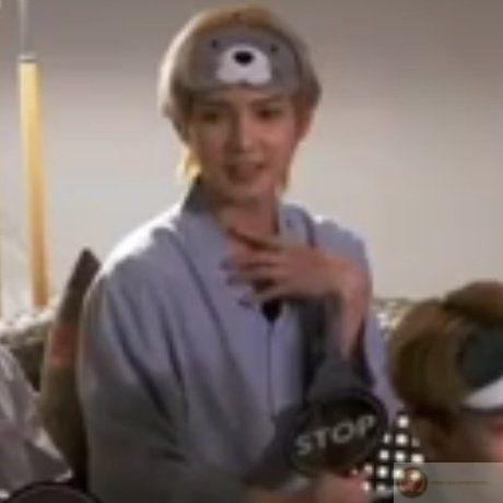 Cười xong rồi quên mất mình đang định nói gì