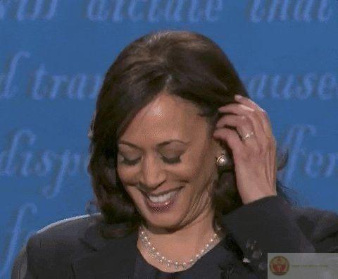 Tâm trạng âm u nhưng miệng thì toe toét