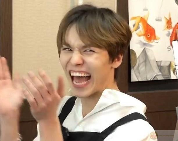 Thứ khiến ta mạnh mẽ chính là tiếng cười