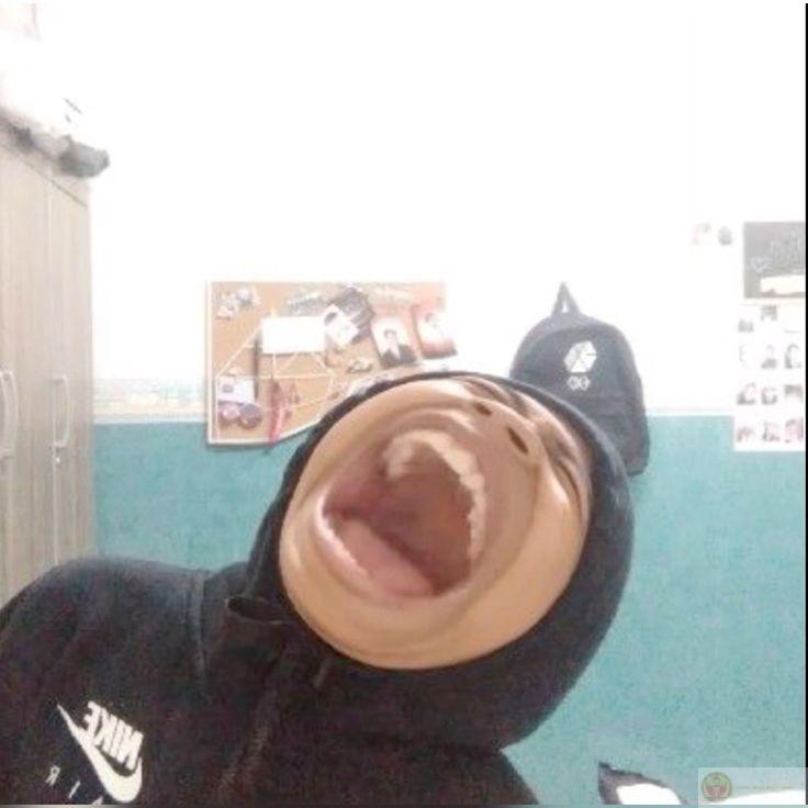 Cái tánh cười hoài khiến người ta lo