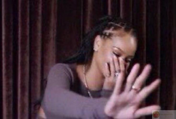 Cười đâu phải vì vui, đôi khi chỉ là phản xạ