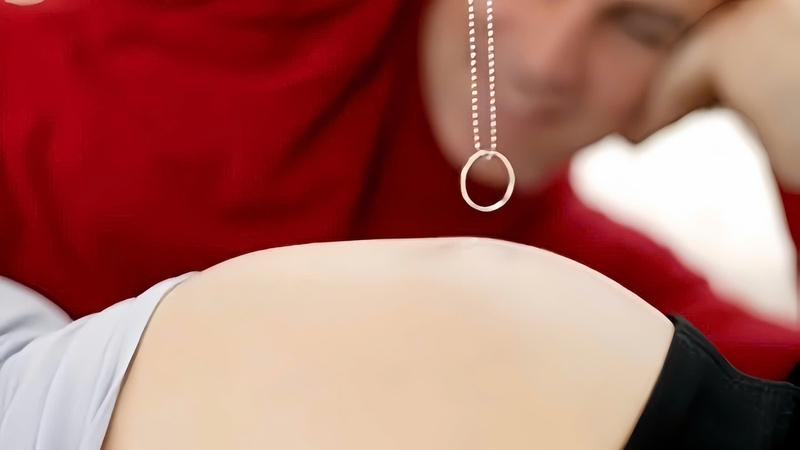 cach-xoay-nhan-cuoi-biet-trai-hay-gai 2