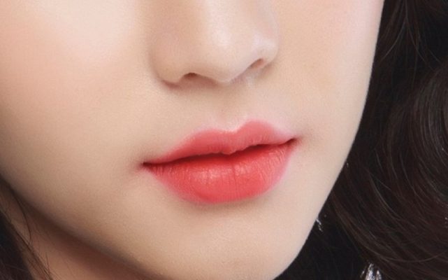 Tại Sao Nên Xăm Môi Màu Đỏ Cam? Ưu Điểm Và Quy Trình Thực Hiện