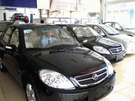 Ô tô chở người đến 9 chỗ ngồi không phải tính niên hạn sử dụng