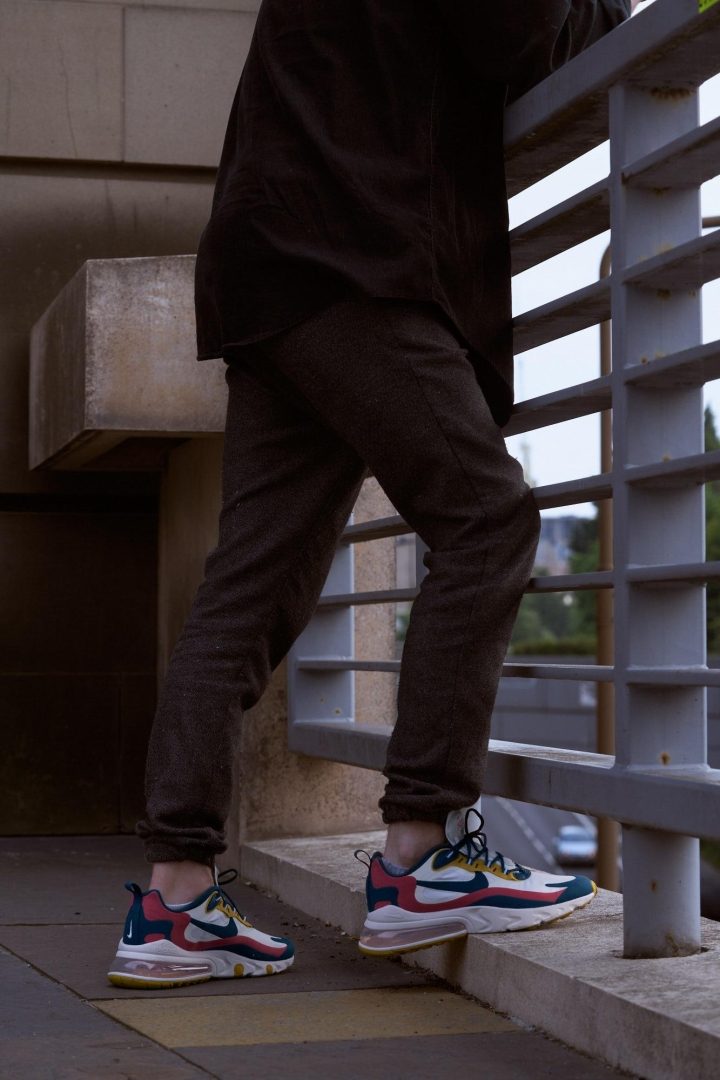 Nike Air Max React 270 outside 1.jpg