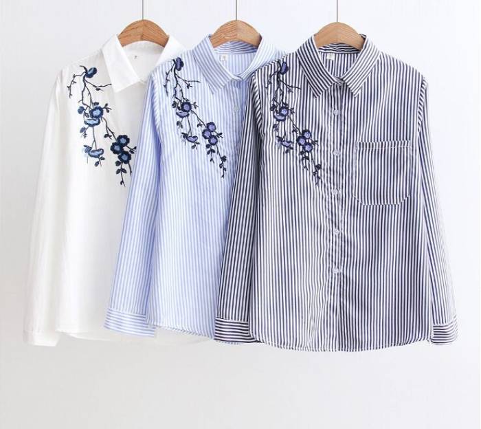 Sơ mi kẻ sọc thêu hoa tinh xảo và nữ tính