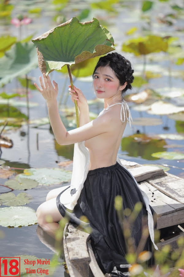 Tải hình ảnh gái quê xinh đẹp trong trang phục áo yếm miền Bắc (1)