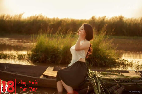 Tải hình ảnh gái quê xinh đẹp trong trang phục áo yếm miền Bắc (5)