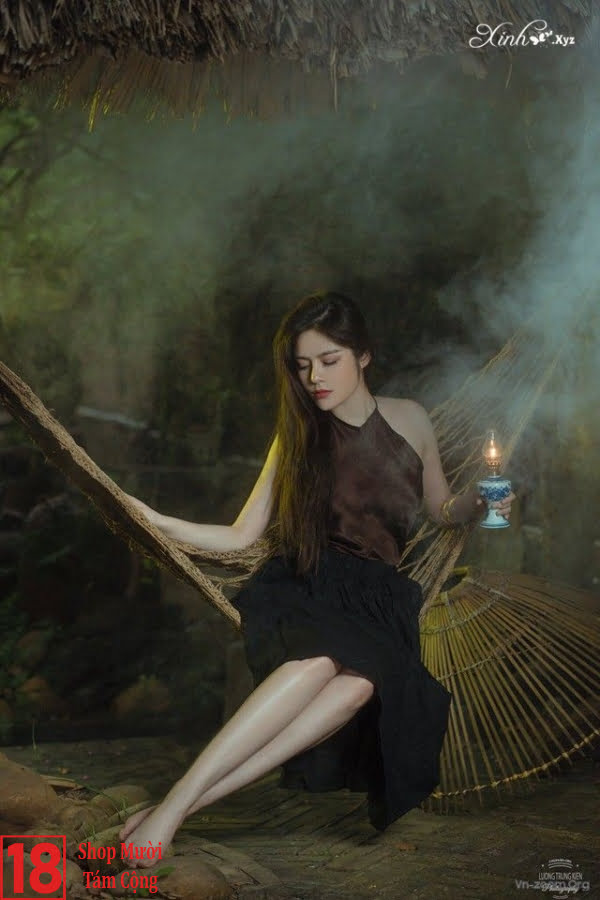 Gái đẹp Mặc áo Yếm Hở Hang (4)