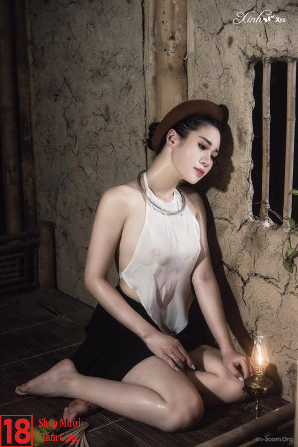 Gái đẹp Mặc áo Yếm Hở Hang (6)