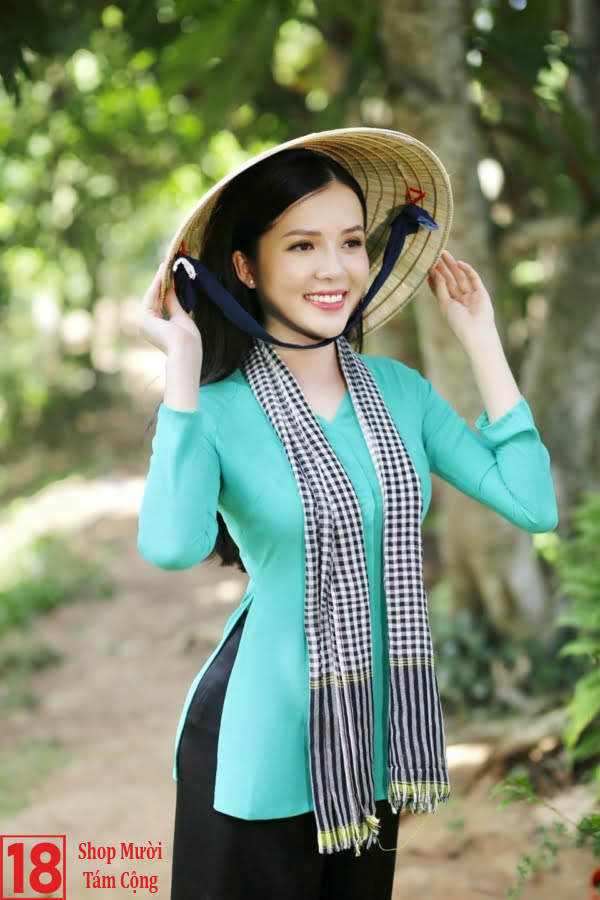 Gái Xinh Quê Miền Nam Mặc áo Dài (4)