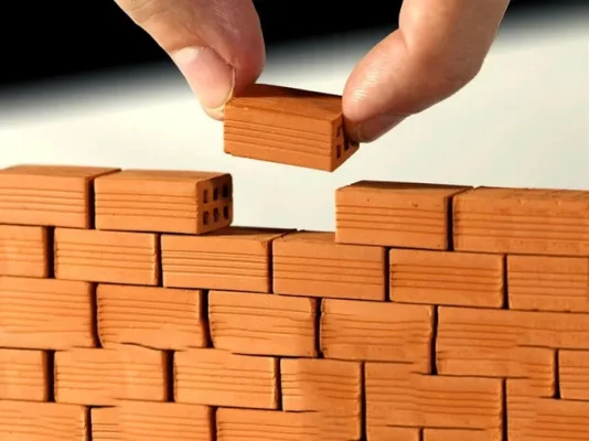 GIải thích ý nghĩa câu tục ngữ ‘tích tiểu thành đại’ nói đến điều gì?