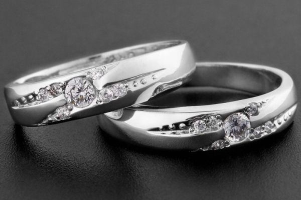 Vàng trắng 10K là gì? Có nên mua trang sức vàng trắng 10K không?