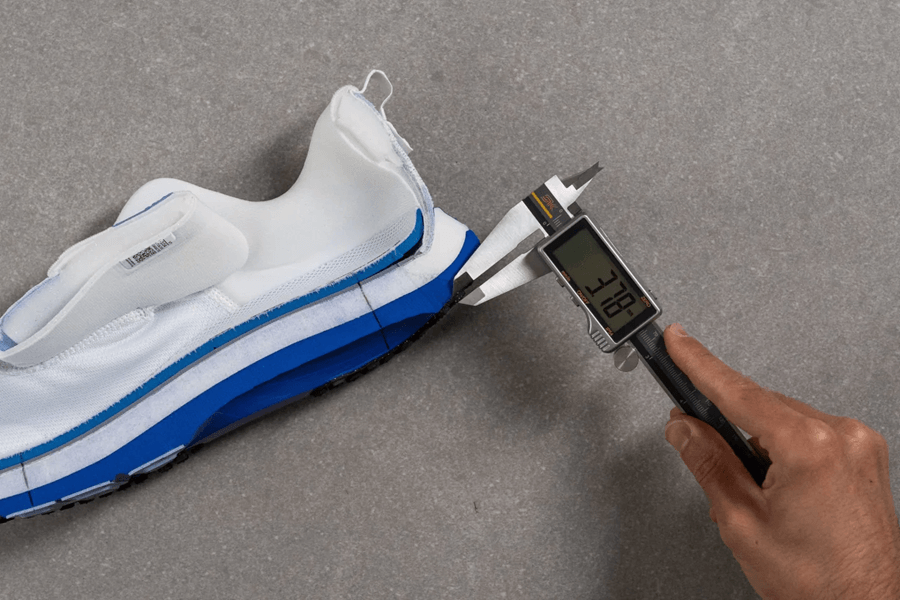 Review Nike Vomero 18: Giày chạy siêu thoải mái cho đường dài