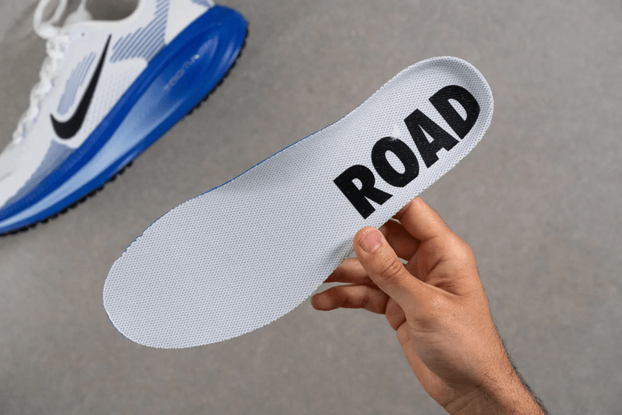 Review Nike Vomero 18: Giày chạy siêu thoải mái cho đường dài