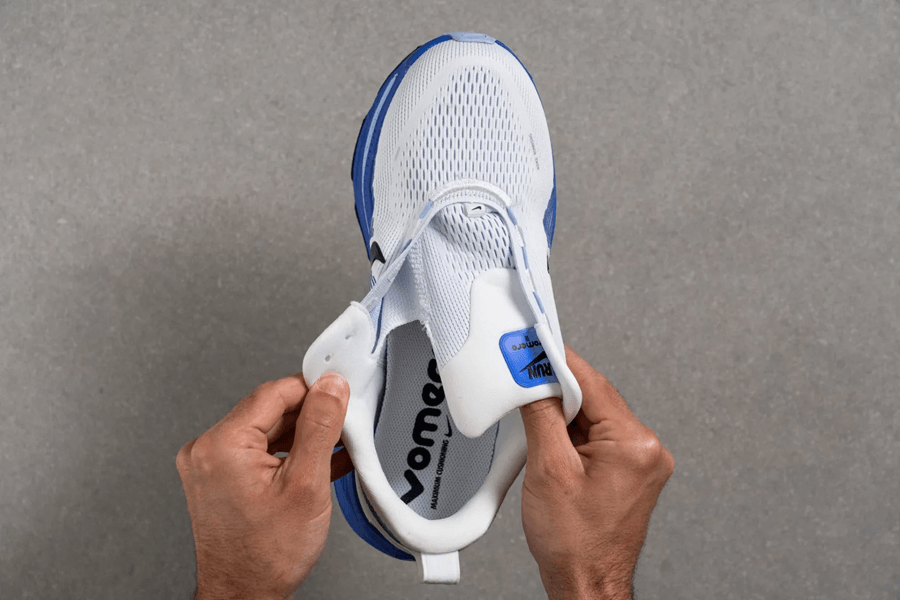 Review Nike Vomero 18: Giày chạy siêu thoải mái cho đường dài