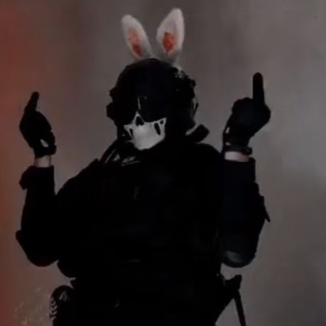 Chỉ một lần click nhầm, cả cuộc đời bị dòm ngó