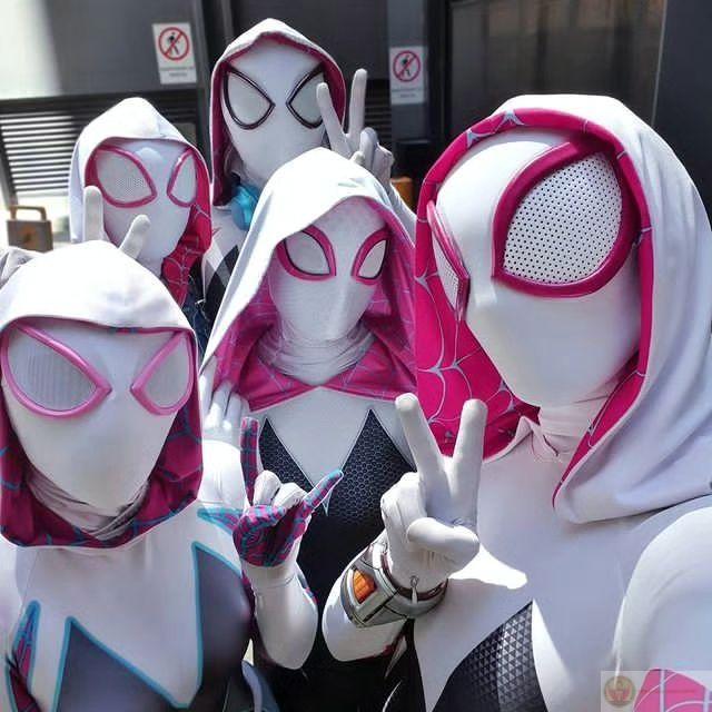 Không cần tranh luận, cứ đứng nhìn nhau là đủ