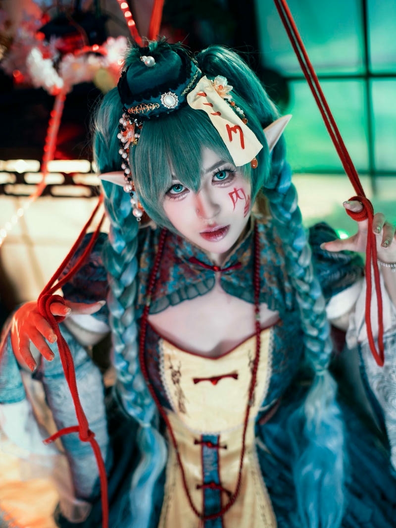 Ảnh cosplay đẹp nhân vật tóc xanh trang phục cổ trang