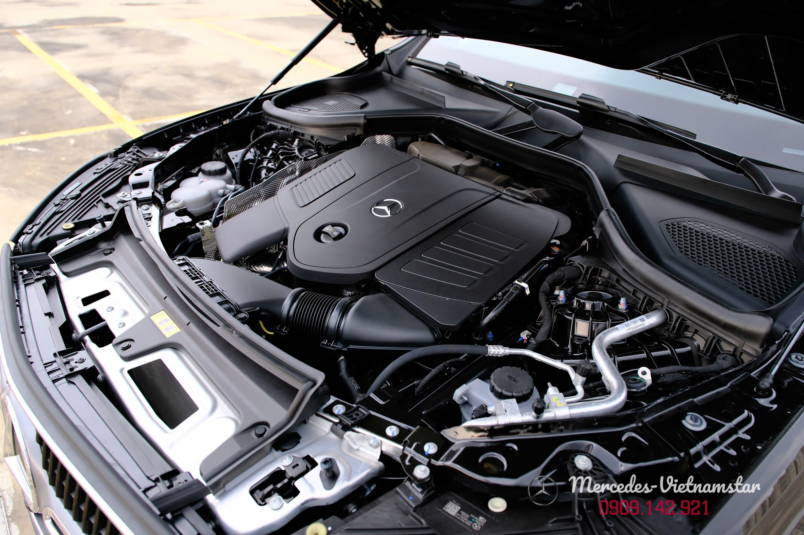 Cửa gió điều hòa tua-bin máy bay trên Mercedes GLC 200.