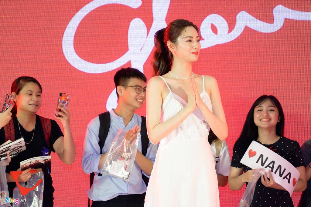 sao viet ngay 89 jun vu bien hoa sexy sau khi dinh tin don dao keo