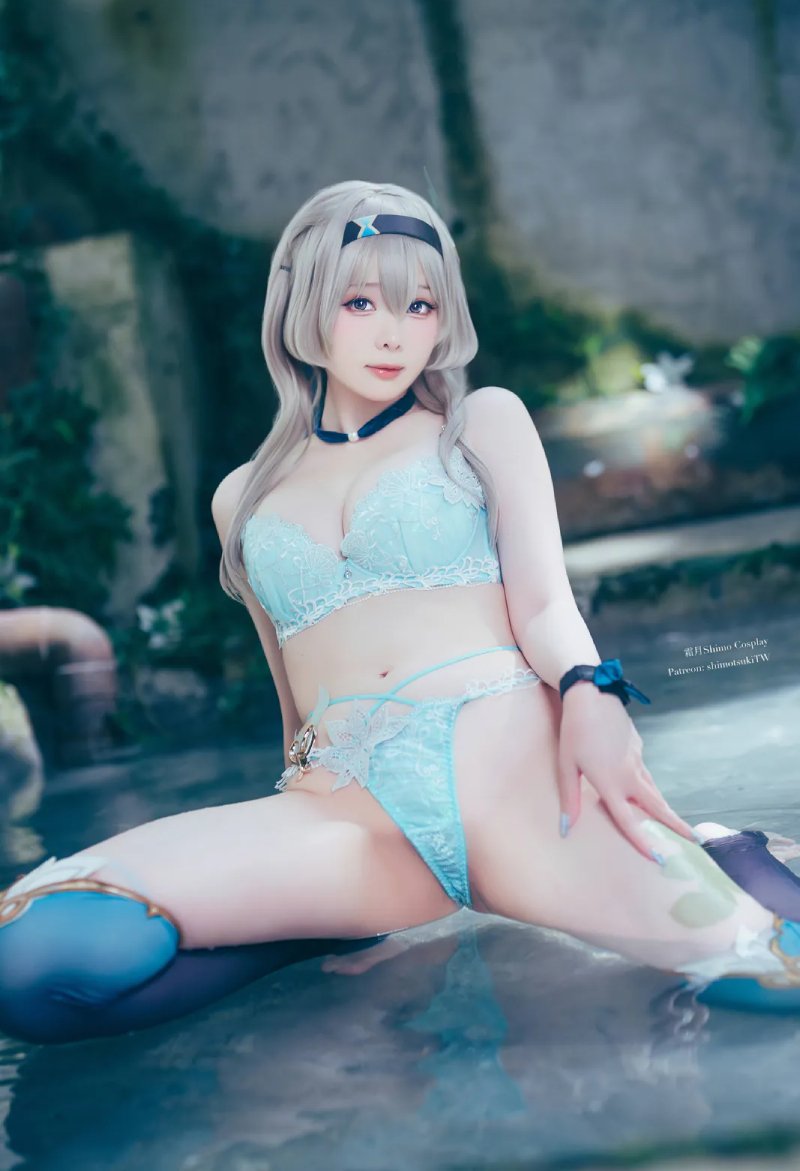 Ảnh sex cosplay body mịn màng khoe da thịt