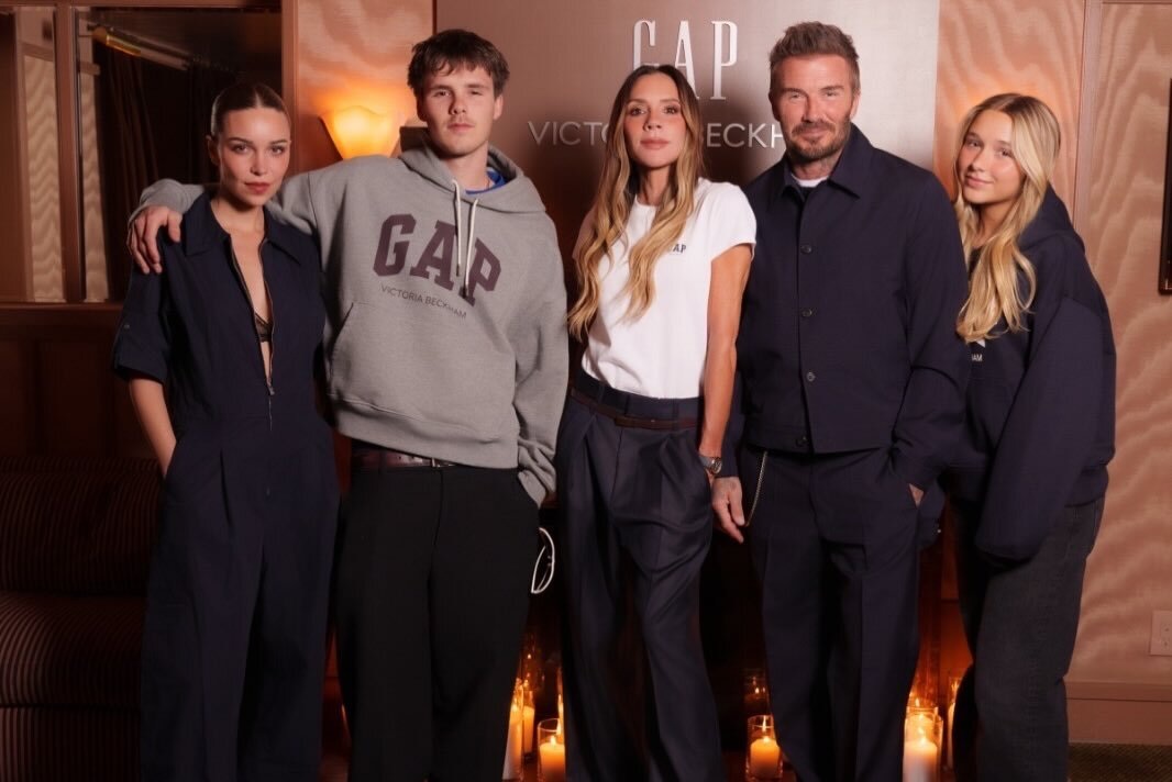 Biến cố gia đình Beckham: Con trai quay lưng, cha mẹ vẫn chờ ngày sum họp - 3