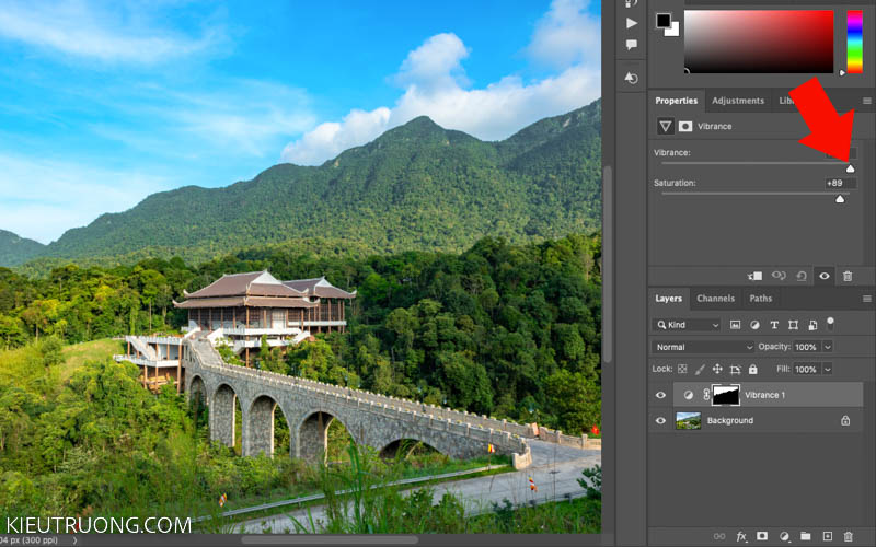 Tăng thông số Vibrance và Saturation để màu làm màu trời xanh trong Photoshop